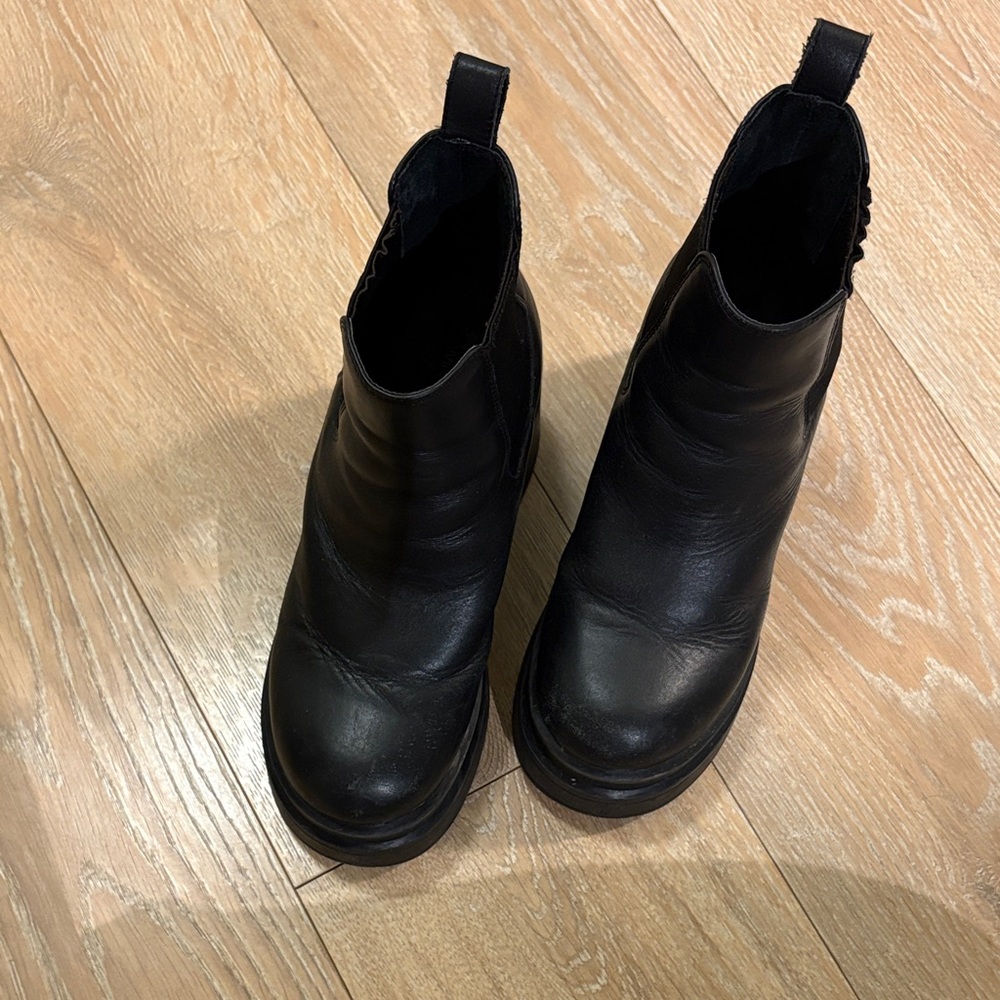 Windsor Smith Platform Chelsea Boots - Picture 3 of 10